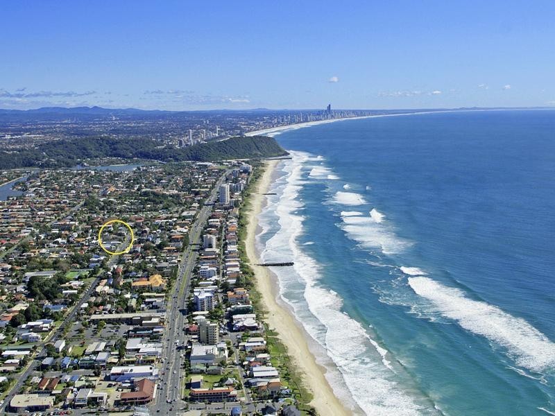 2/24 Thirteenth Avenue, Palm Beach QLD 4221