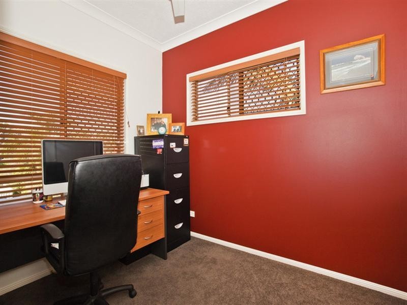 2/24 Thirteenth Avenue, Palm Beach QLD 4221