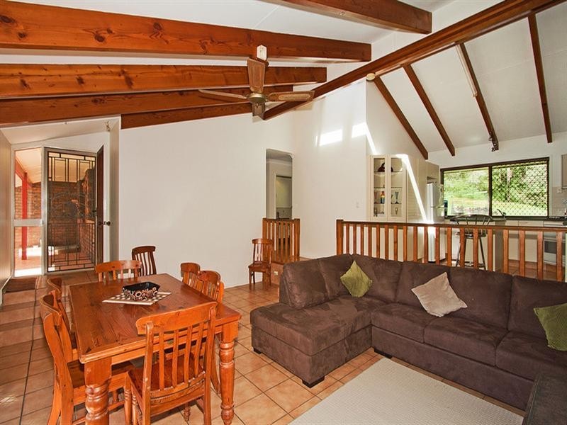 15 Kimmuli Drive, Elanora QLD 4221