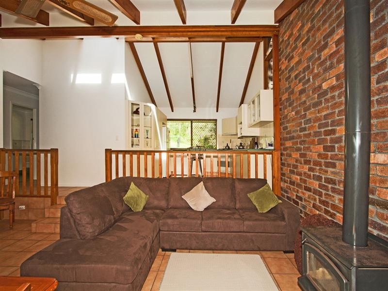 15 Kimmuli Drive, Elanora QLD 4221