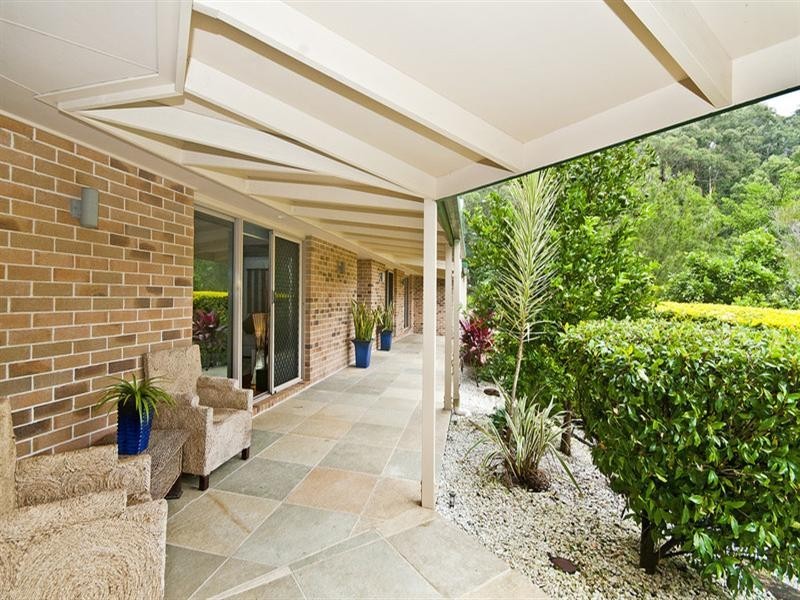 8 Mavista Grove, Elanora QLD 4221