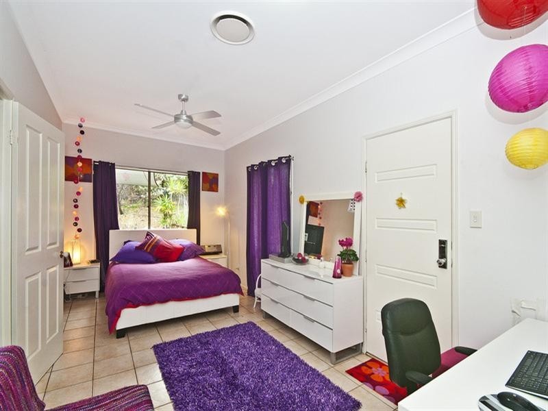 8 Mavista Grove, Elanora QLD 4221