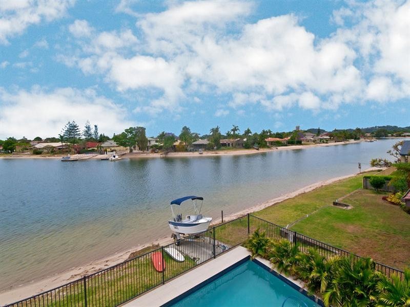 180 Mallawa Drive, Palm Beach QLD 4221
