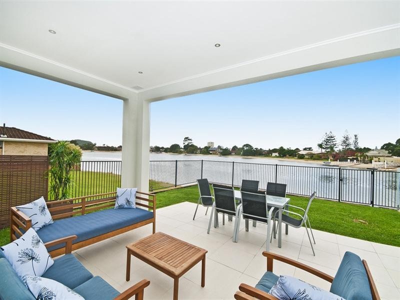 180 Mallawa Drive, Palm Beach QLD 4221