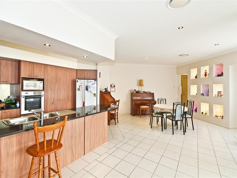 3 Protea Court, Robina QLD 4226