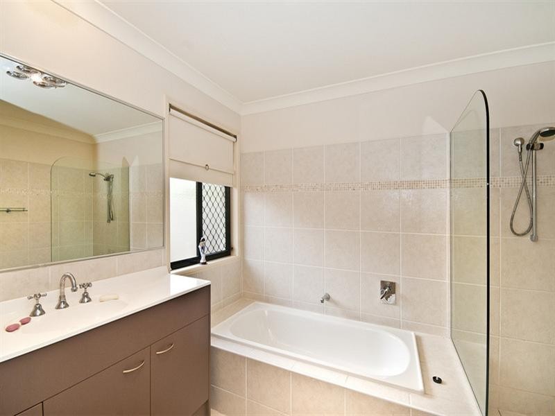 3 Protea Court, Robina QLD 4226