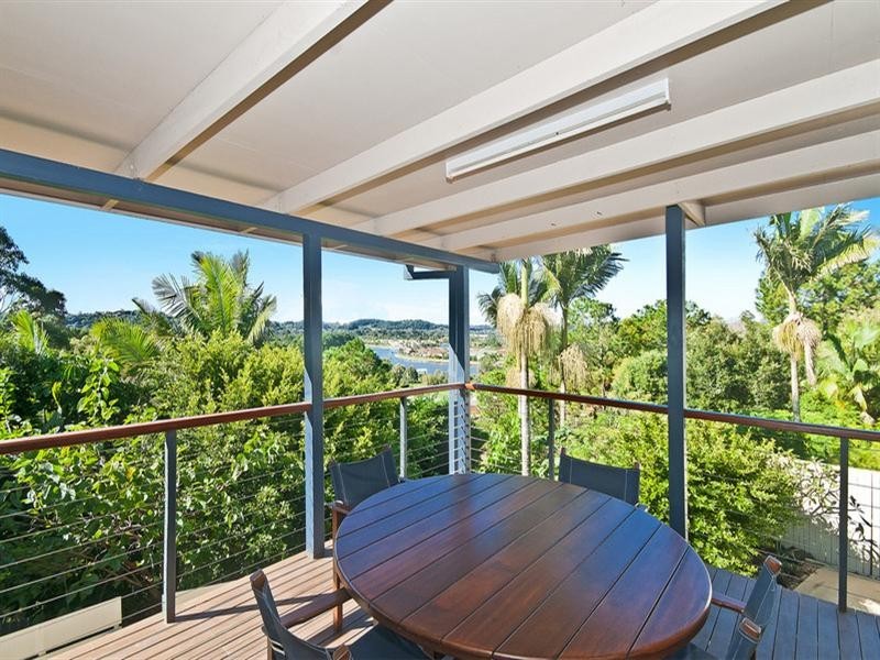 8 Doubleview Drive, Elanora QLD 4221