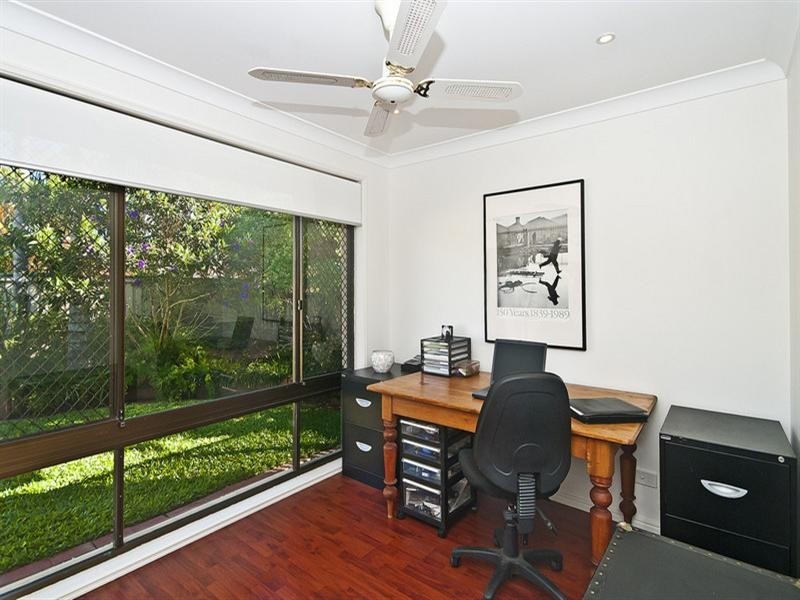 8 Doubleview Drive, Elanora QLD 4221