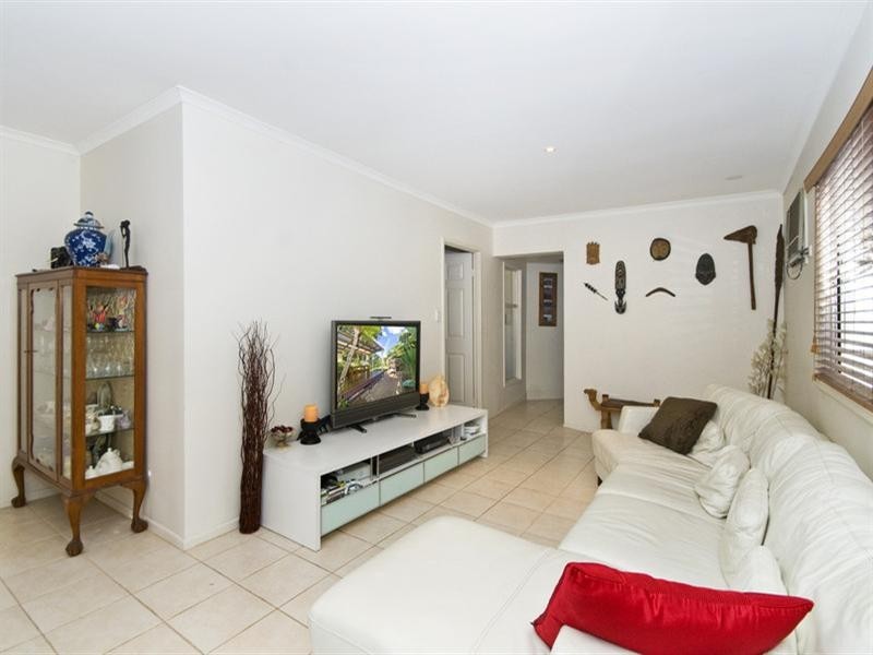 34 Seventh Avenue, Palm Beach QLD 4221
