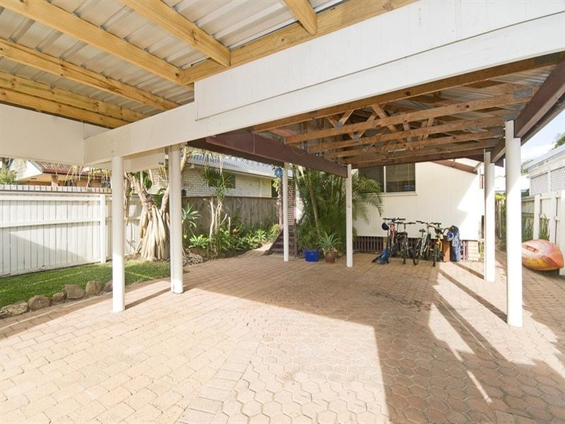34 Seventh Avenue, Palm Beach QLD 4221