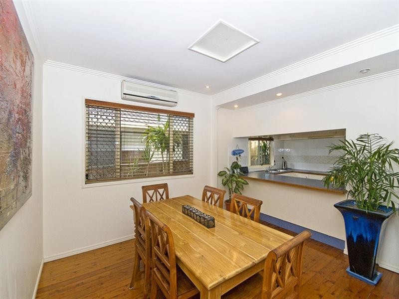 34 Seventh Avenue, Palm Beach QLD 4221