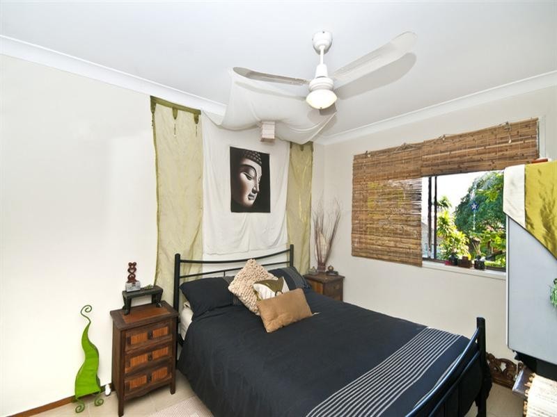 2/13 Second Avenue, Palm Beach QLD 4221