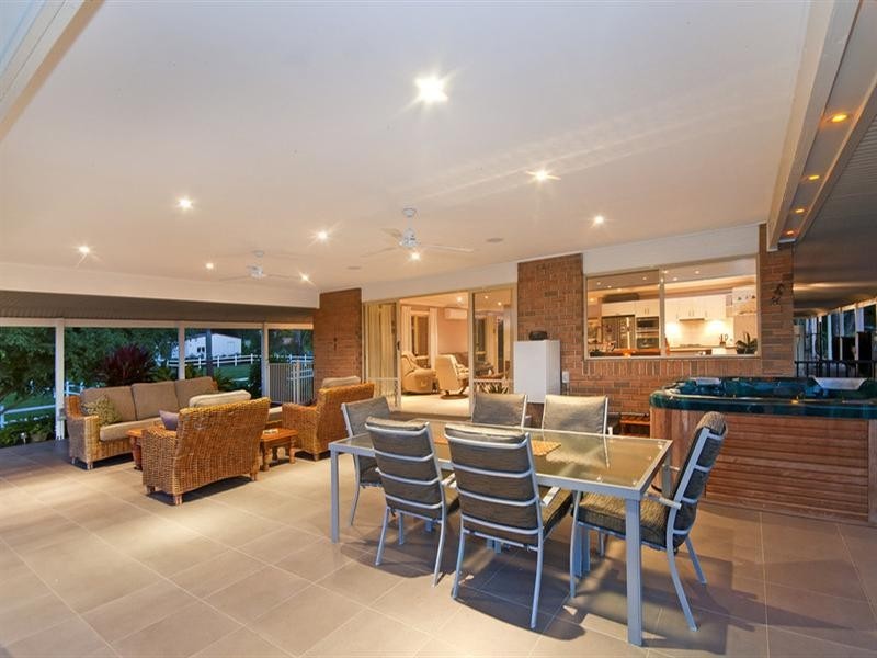 60 Valley Drive, Tallebudgera QLD 4228