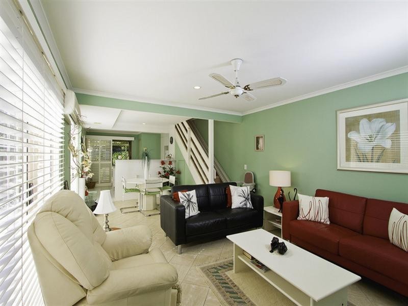 1/74 Third Avenue, Palm Beach QLD 4221