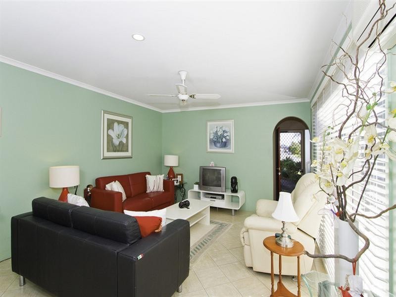 1/74 Third Avenue, Palm Beach QLD 4221
