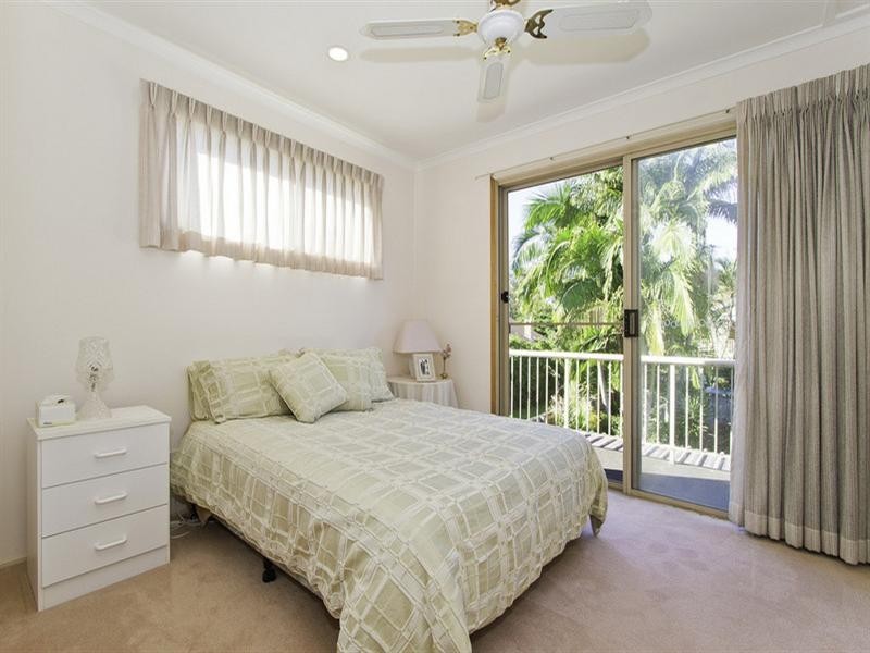 1/74 Third Avenue, Palm Beach QLD 4221