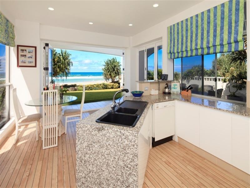 79 Jefferson Lane, Palm Beach QLD 4221