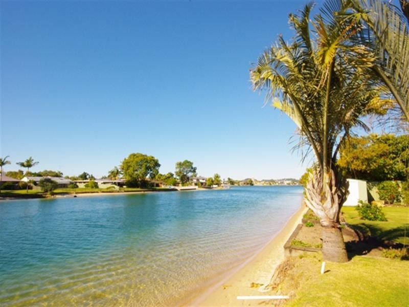 46 Mallawa Drive, Palm Beach QLD 4221