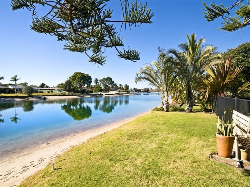 46 Mallawa Drive, Palm Beach QLD 4221