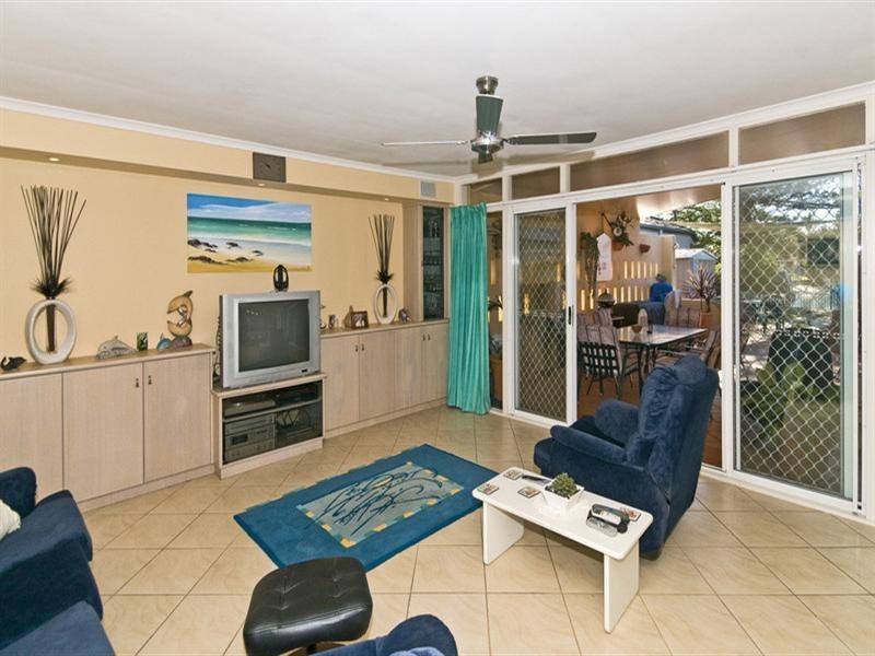 46 Mallawa Drive, Palm Beach QLD 4221