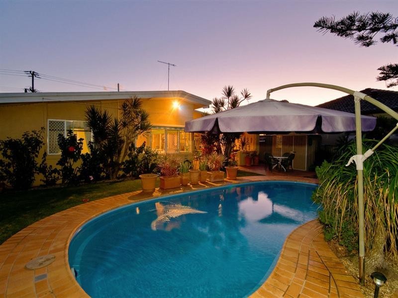 46 Mallawa Drive, Palm Beach QLD 4221