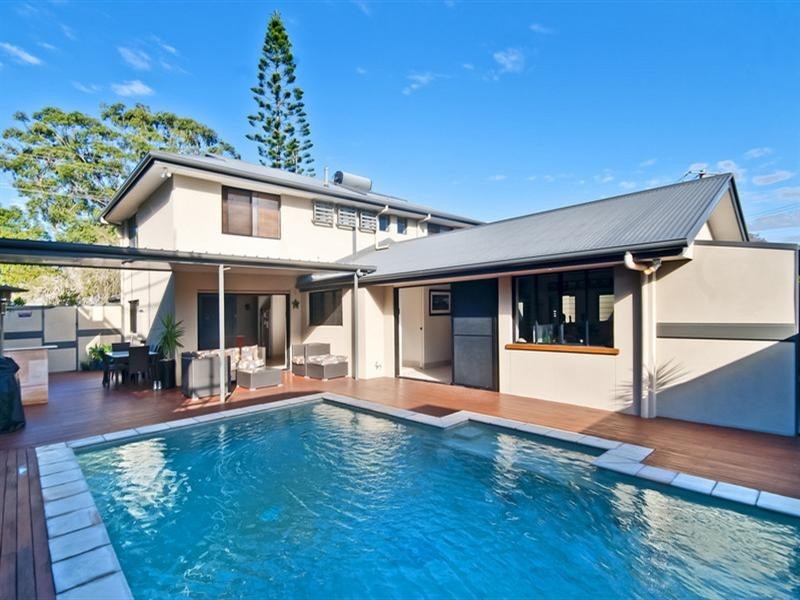 48 First Avenue, Palm Beach QLD 4221