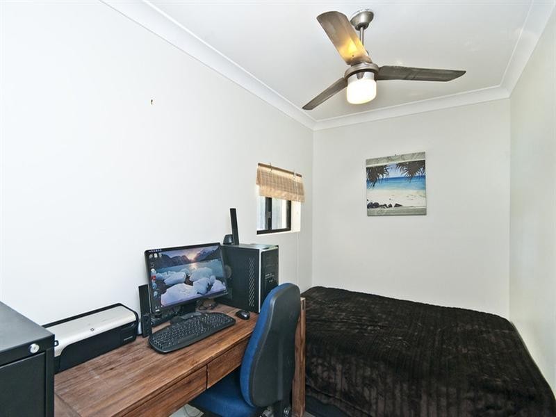 8 Linum Street, Palm Beach QLD 4221