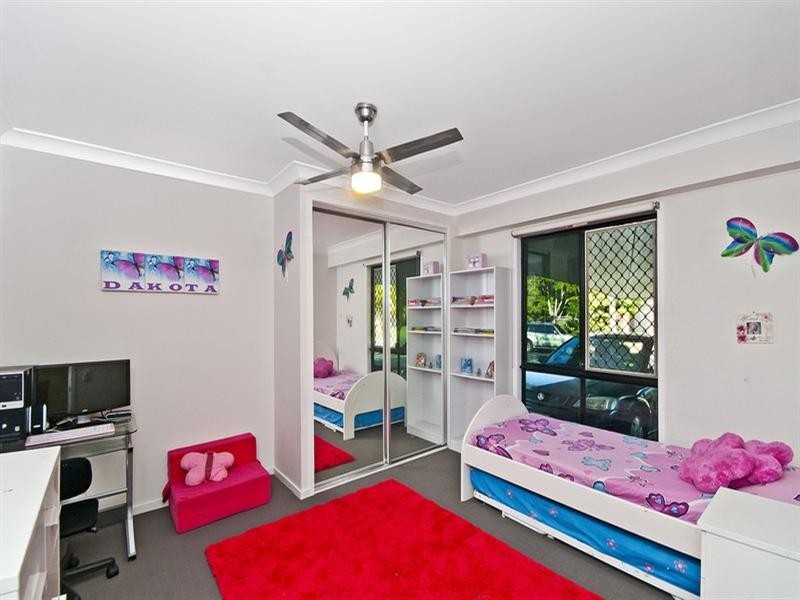 8 Linum Street, Palm Beach QLD 4221