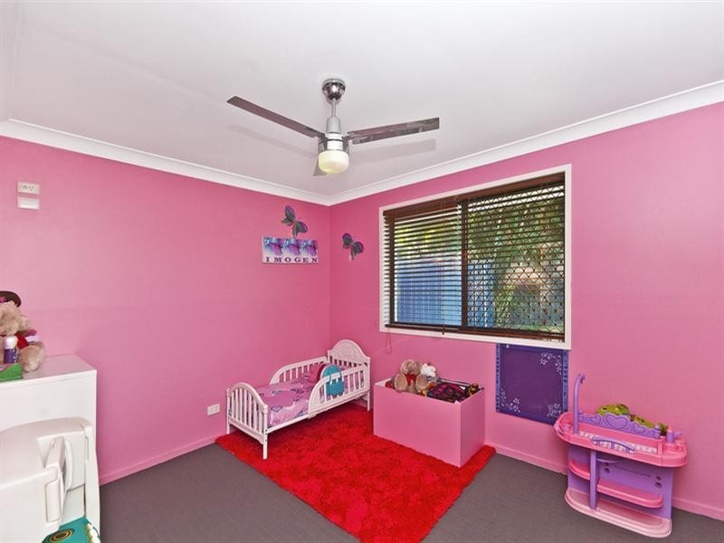 8 Linum Street, Palm Beach QLD 4221