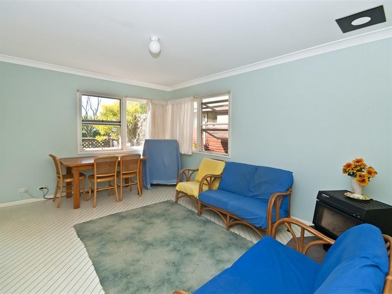 3 Jefferson Lane, Palm Beach QLD 4221