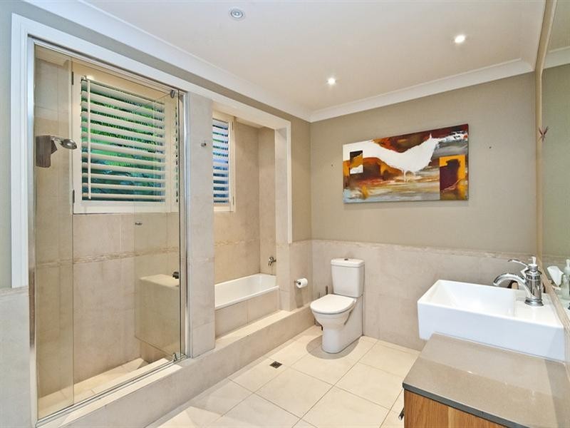 4 Cockatiel Place, Currumbin Waters QLD 4223