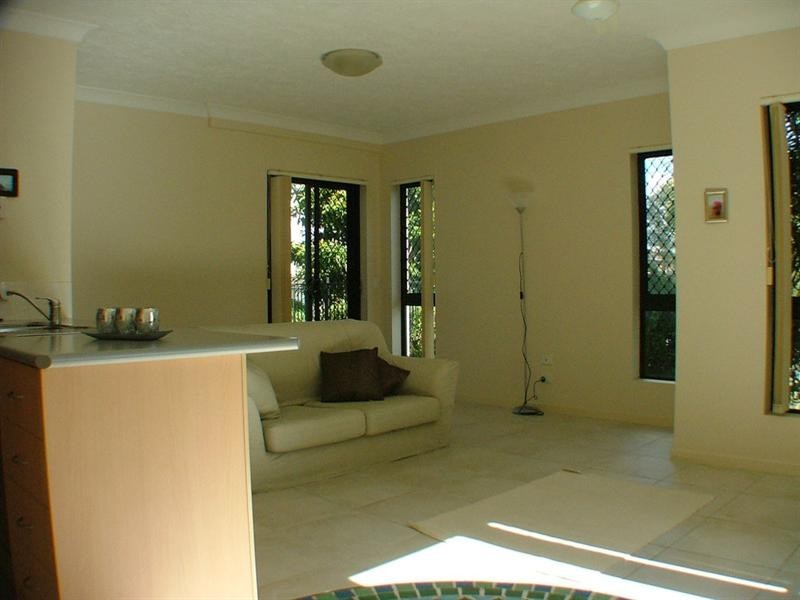 1/85 Townson Avenue, Palm Beach QLD 4221