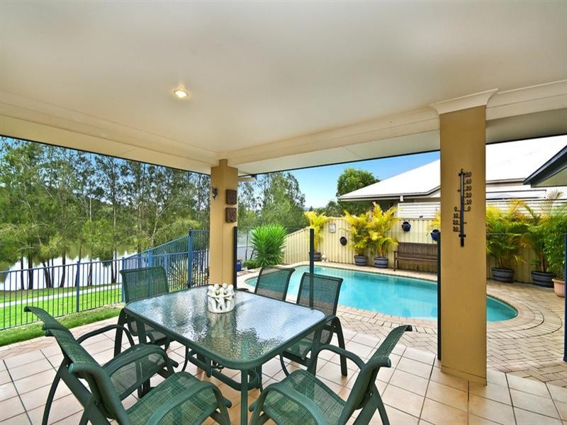 6 Pultenea Court, Elanora QLD 4221