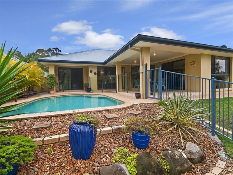 6 Pultenea Court, Elanora QLD 4221