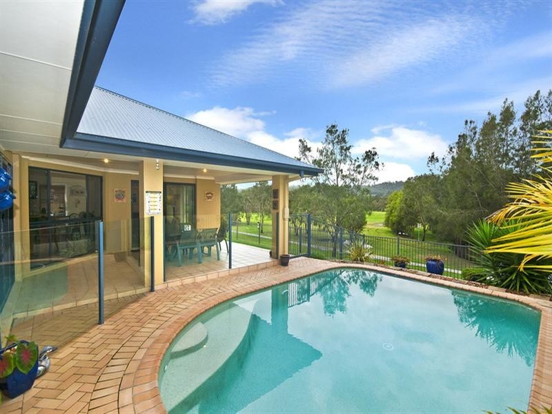 6 Pultenea Court, Elanora QLD 4221