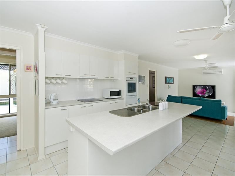 36 Pinon Close, Elanora QLD 4221