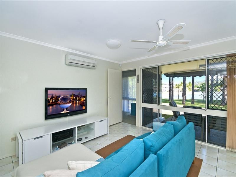 36 Pinon Close, Elanora QLD 4221