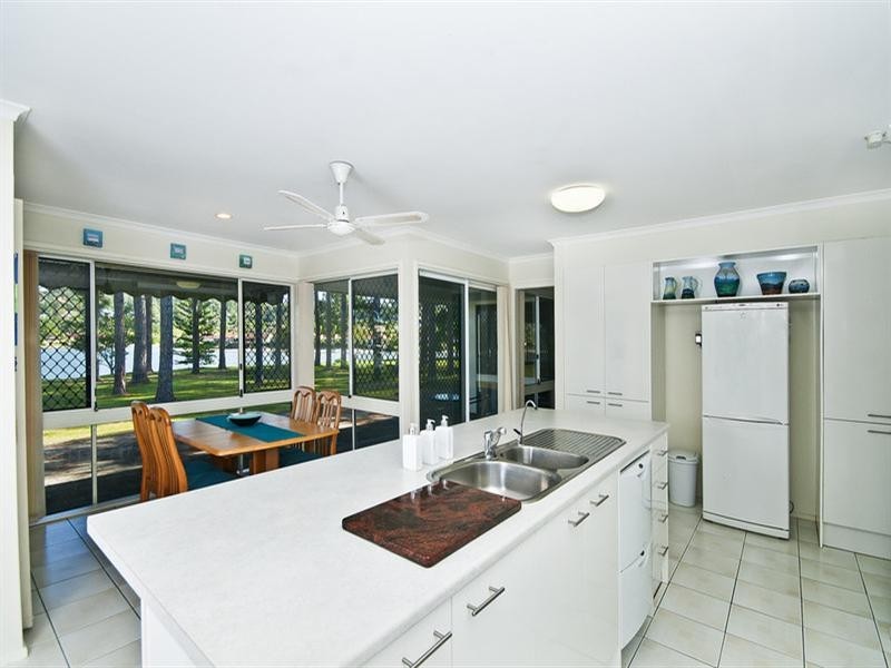 36 Pinon Close, Elanora QLD 4221