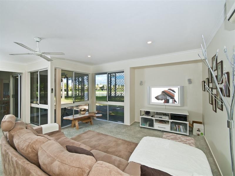 36 Pinon Close, Elanora QLD 4221