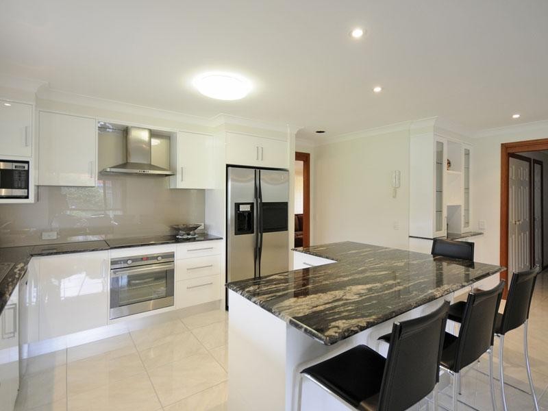 35 Angelica Street, Elanora QLD 4221