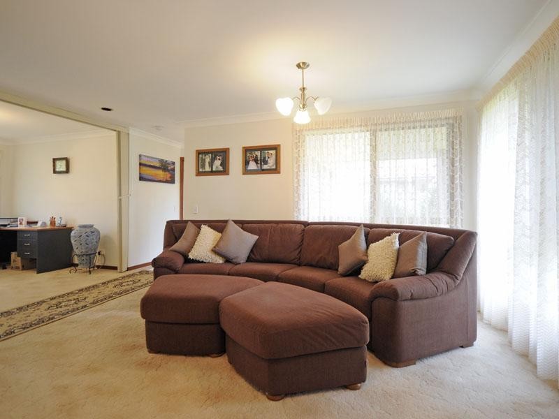 35 Angelica Street, Elanora QLD 4221