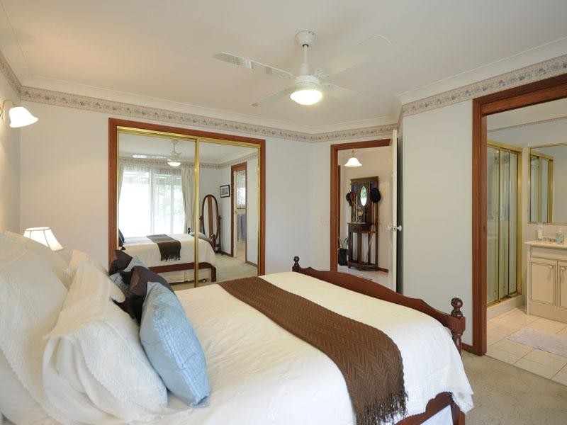 35 Angelica Street, Elanora QLD 4221