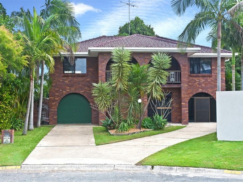 25 Lorikeet Lane, Burleigh Waters QLD 4220