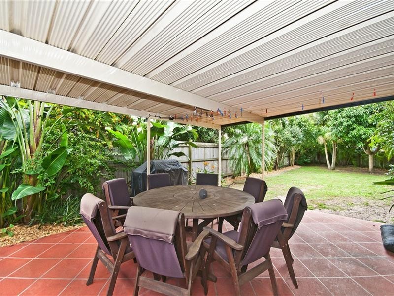 25 Lorikeet Lane, Burleigh Waters QLD 4220