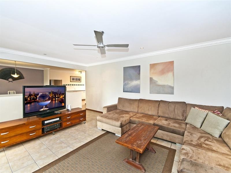 25 Lorikeet Lane, Burleigh Waters QLD 4220