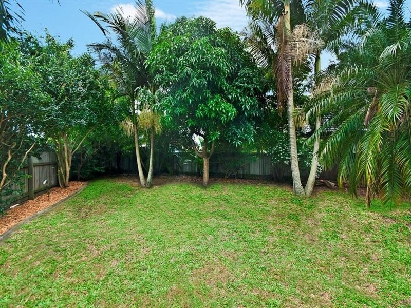 25 Lorikeet Lane, Burleigh Waters QLD 4220