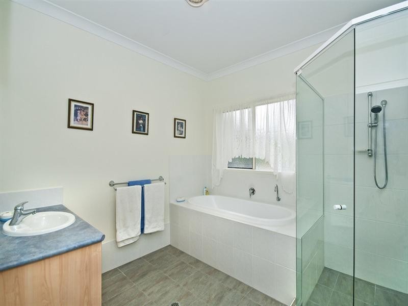 39 Tobin Way, Tallebudgera QLD 4228