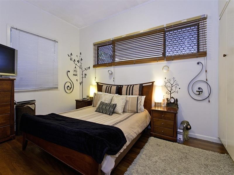 4 Mokera Avenue, Palm Beach QLD 4221