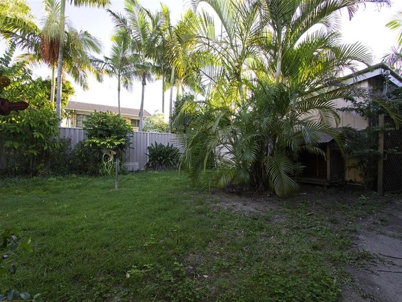 4 Mokera Avenue, Palm Beach QLD 4221