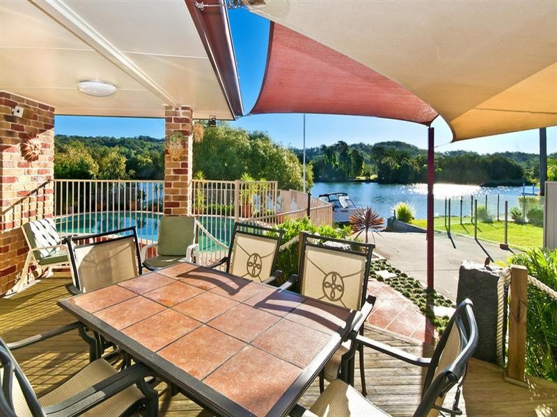 7 Chown Avenue, Currumbin Waters QLD 4223